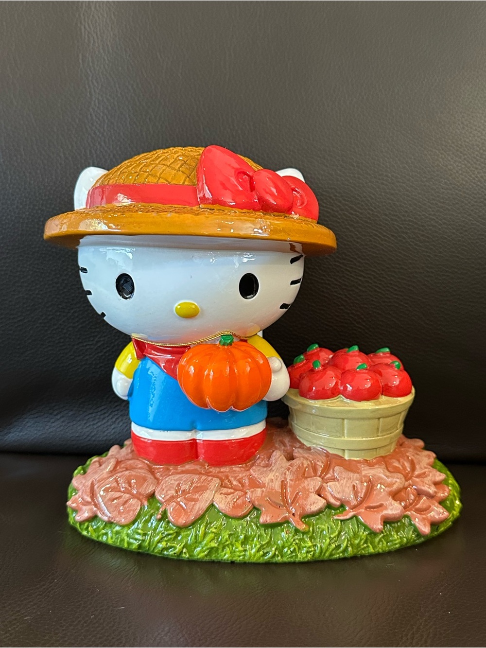 Hello Kitty Fall Figurine Sanrio Fall/Autumn Harvest Apples New